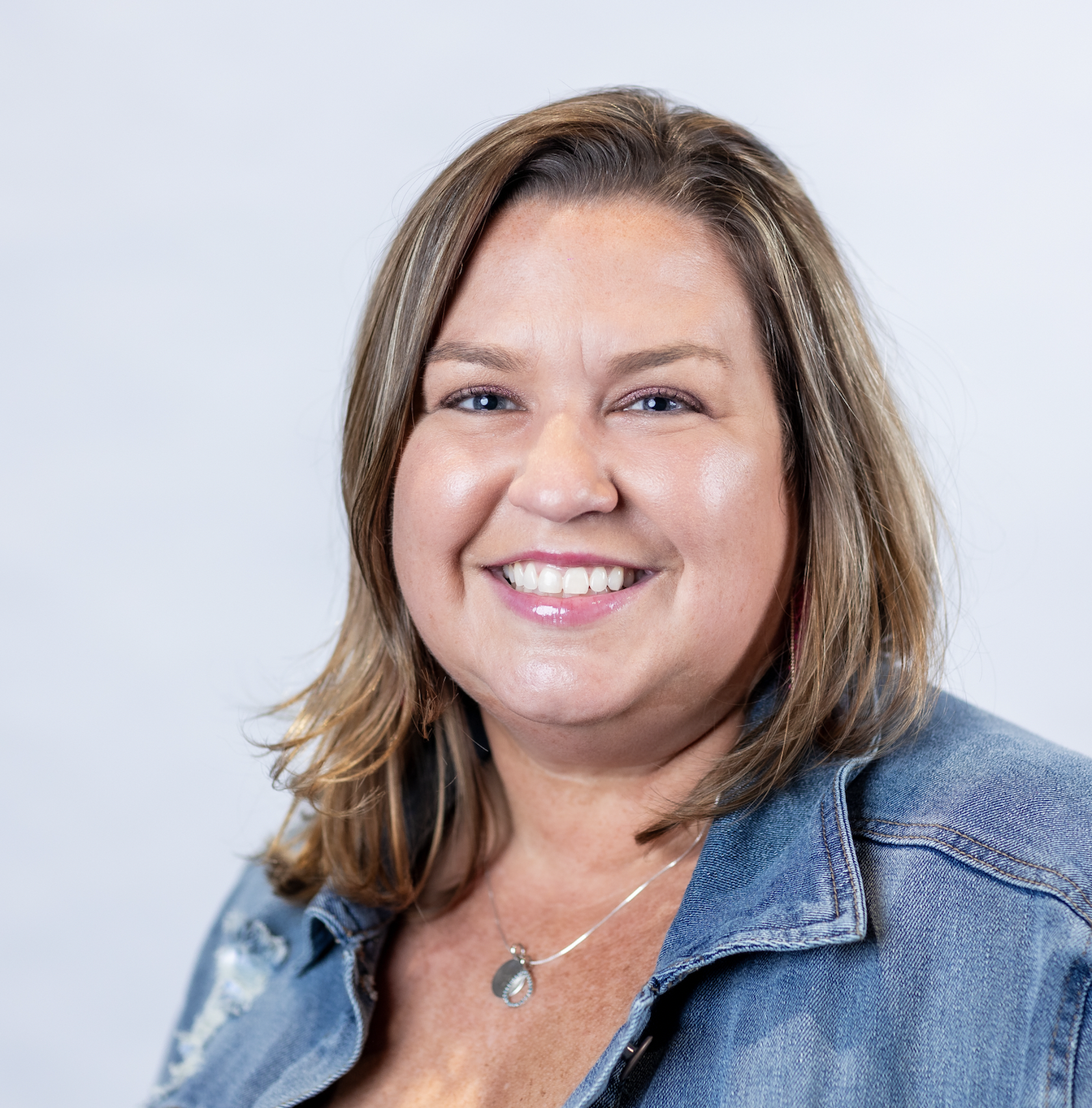 Koryn 2023 Headshot-1